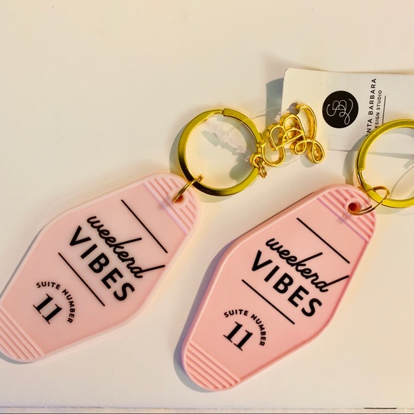 Weekend vibes pink keychains! Statement - Picture 1 of 3